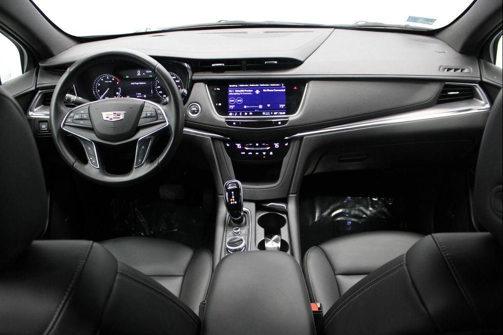 used 2022 Cadillac XT5 car, priced at $27,298