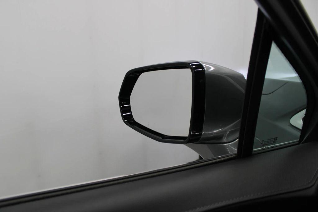 used 2022 Cadillac XT5 car, priced at $27,298