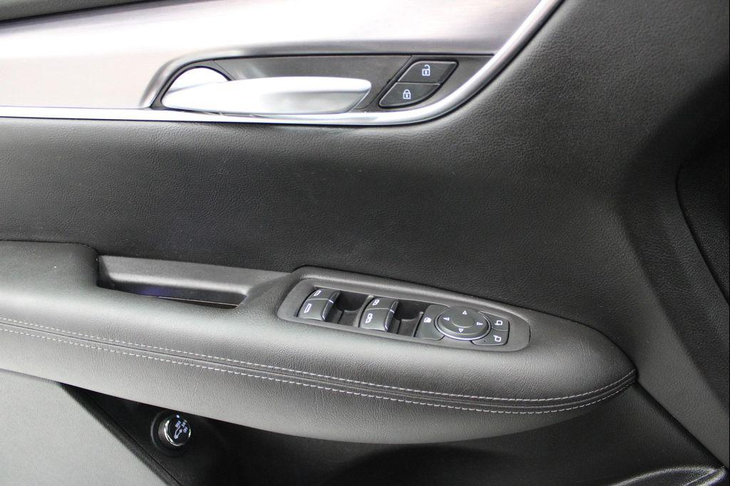 used 2022 Cadillac XT5 car, priced at $27,298