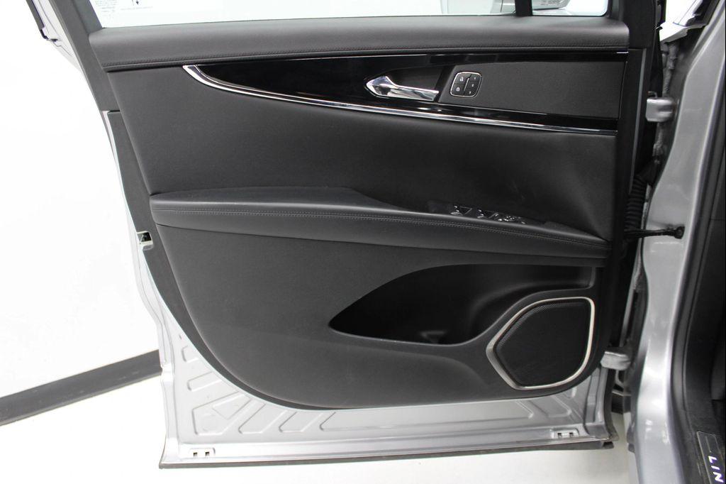 used 2022 Lincoln Nautilus car, priced at $33,798