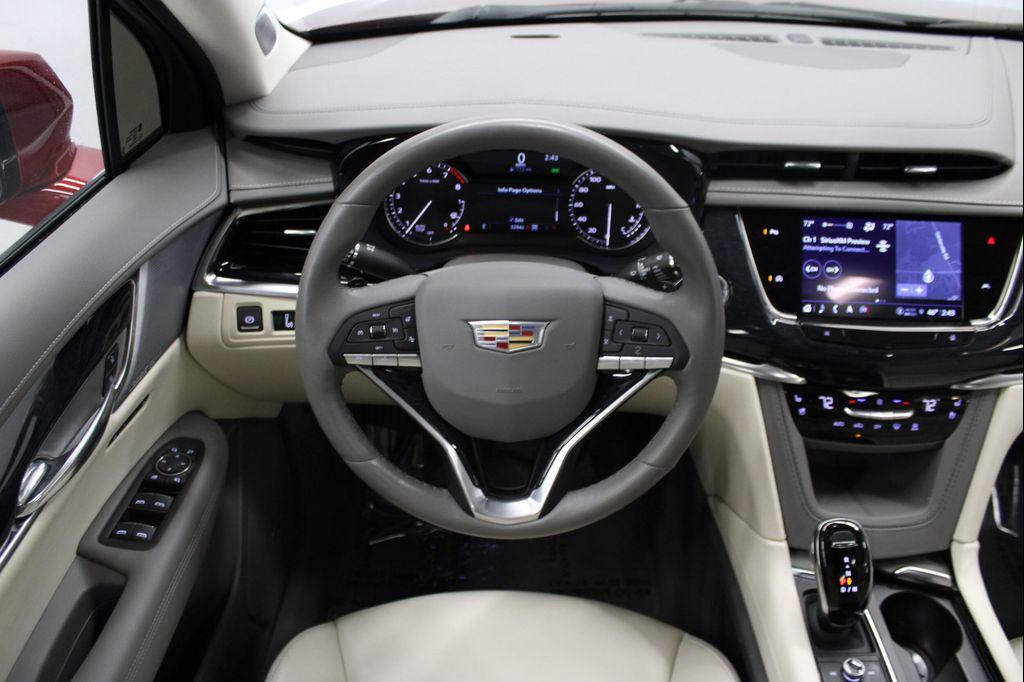 used 2024 Cadillac XT6 car, priced at $43,698