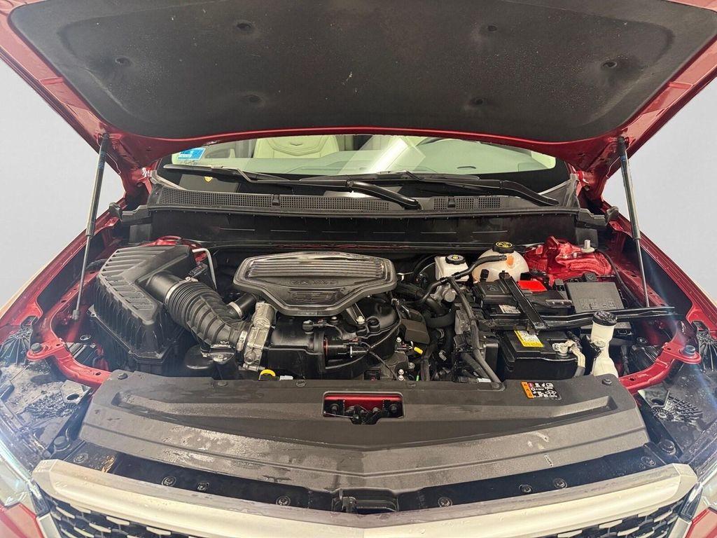 used 2024 Cadillac XT6 car, priced at $43,698