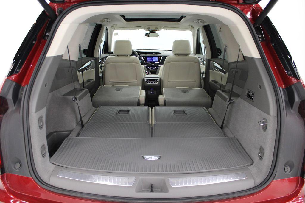 used 2024 Cadillac XT6 car, priced at $43,698