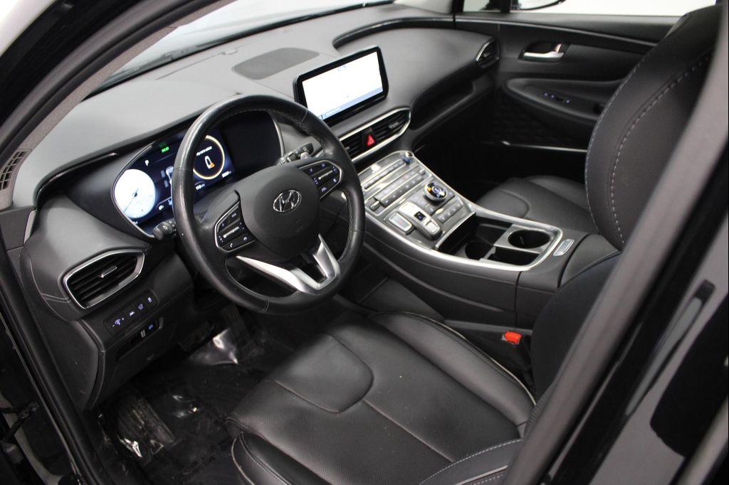 used 2023 Hyundai Santa Fe car, priced at $27,998