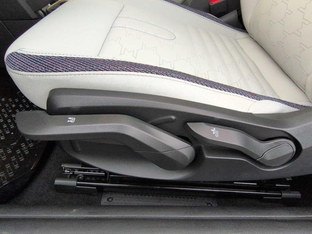 new 2026 MINI Hardtop car, priced at $34,090