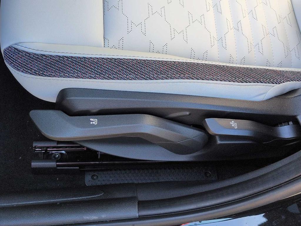 new 2026 MINI Hardtop car, priced at $39,025