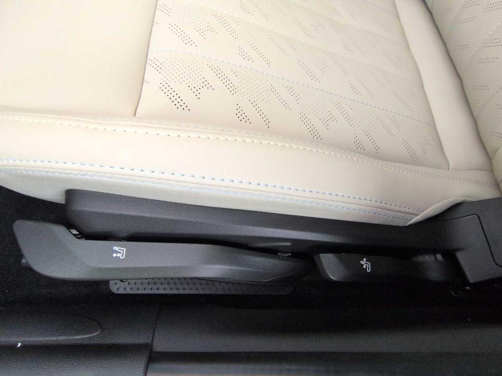 new 2026 MINI Hardtop car, priced at $40,300