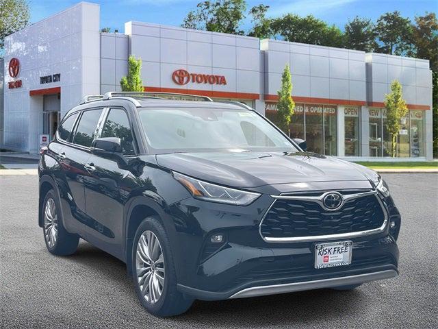 used 2023 Toyota Highlander car, priced at $39,888