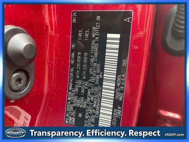 used 2024 Toyota Highlander car, priced at $39,490