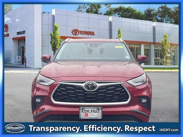 used 2024 Toyota Highlander car, priced at $39,490
