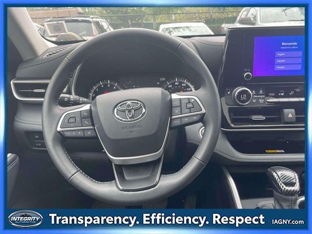 used 2024 Toyota Highlander car, priced at $39,490