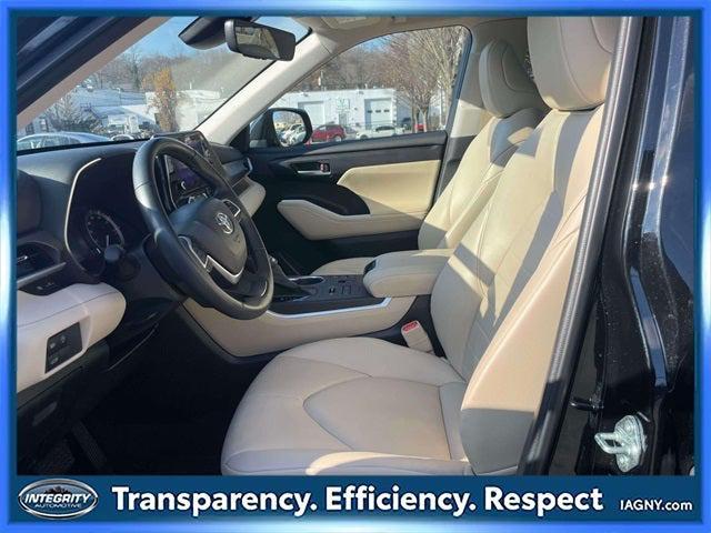 used 2023 Toyota Highlander car, priced at $36,490