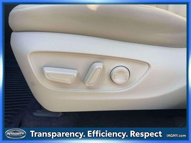 used 2023 Toyota Highlander car, priced at $37,490