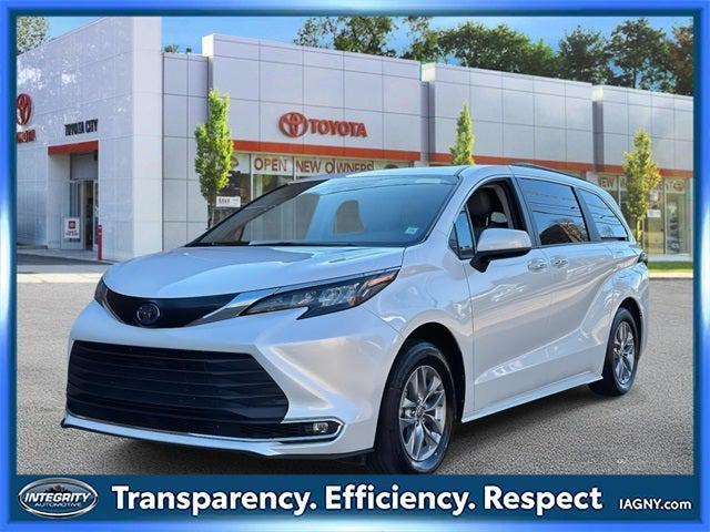used 2024 Toyota Sienna car, priced at $38,190