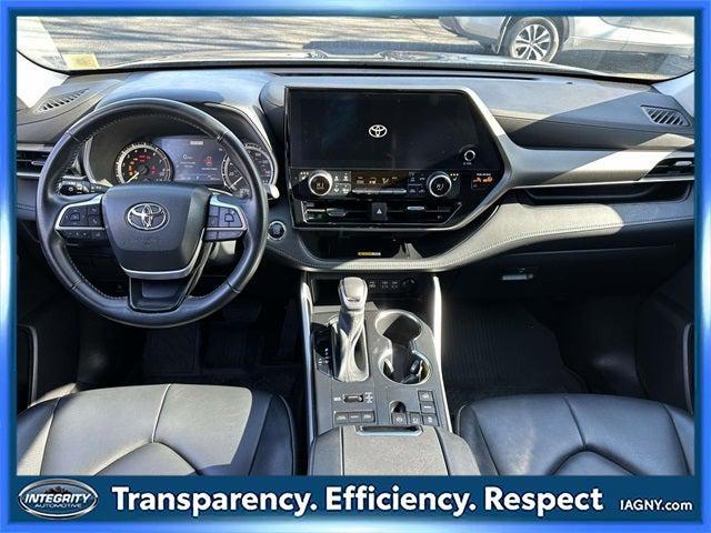 used 2023 Toyota Highlander car, priced at $36,888