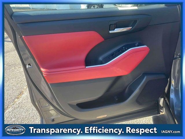 used 2023 Toyota Highlander car, priced at $39,490