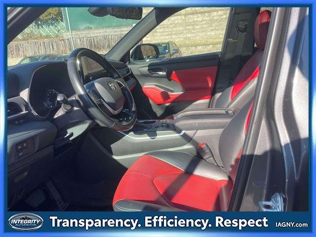 used 2023 Toyota Highlander car, priced at $39,490