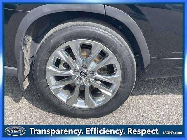 used 2023 Toyota Highlander car, priced at $38,888