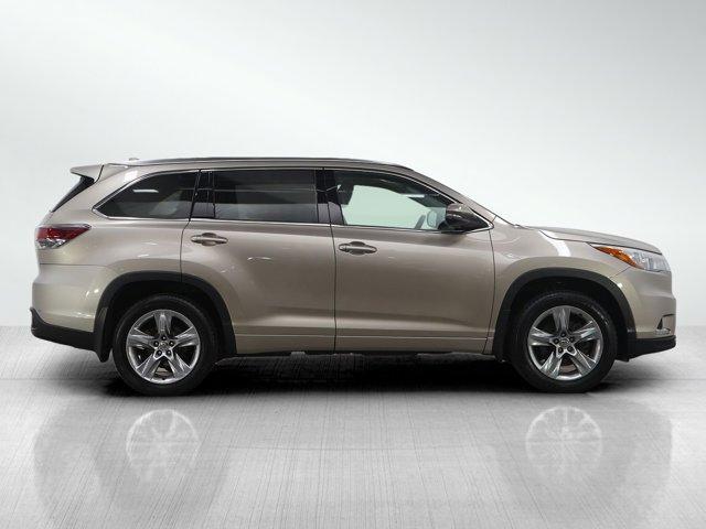 used 2014 Toyota Highlander car, priced at $12,499