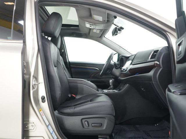 used 2014 Toyota Highlander car, priced at $12,499