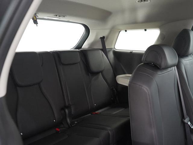 used 2022 Kia Carnival car, priced at $27,999