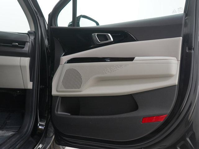 used 2022 Kia Carnival car, priced at $27,999