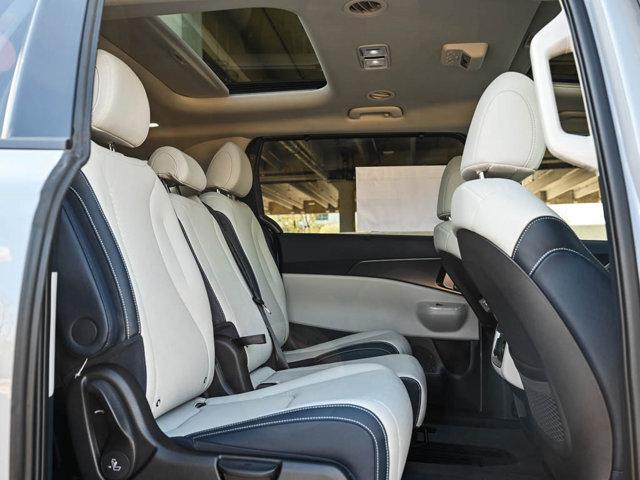 new 2026 Kia Carnival Hybrid car, priced at $51,989