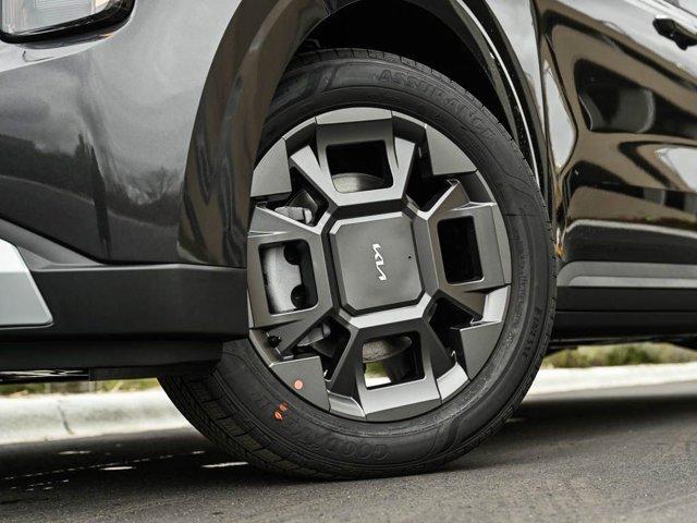 new 2026 Kia Carnival Hybrid car, priced at $42,623