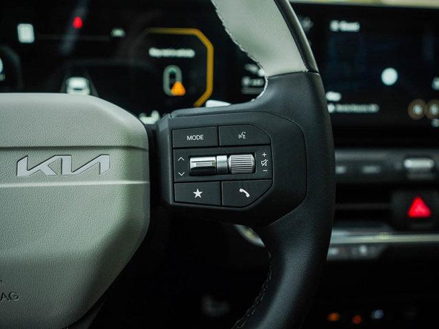 new 2025 Kia K4 car, priced at $29,326