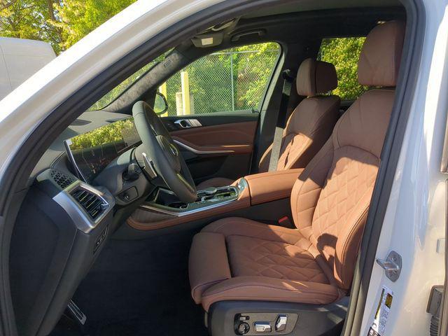 new 2027 BMW X7 car, priced at $96,550