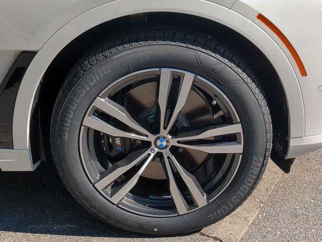 new 2027 BMW X7 car, priced at $96,550