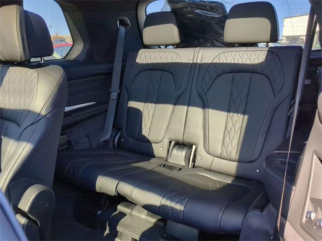new 2026 BMW X7 car, priced at $130,325