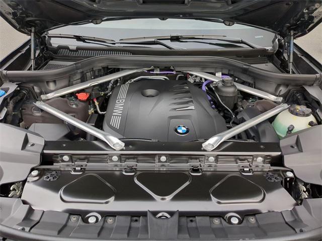 new 2026 BMW X7 car, priced at $105,650