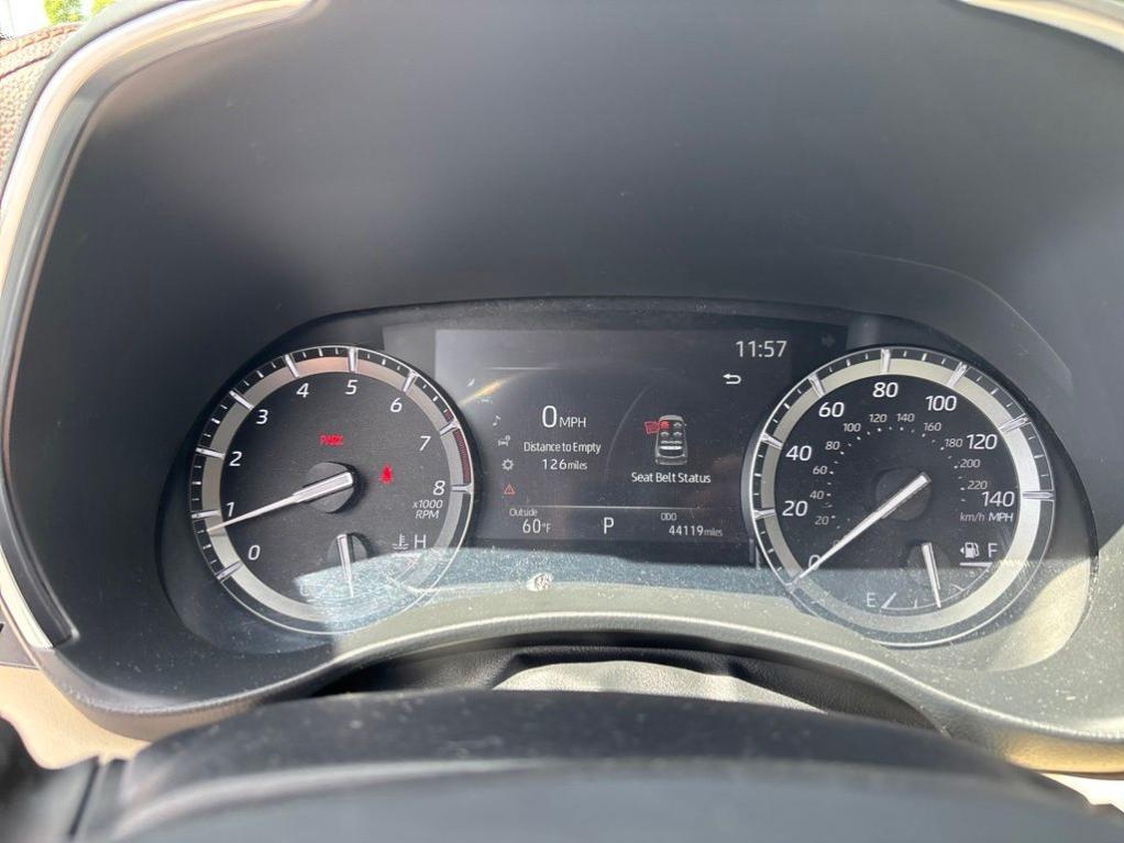 used 2020 Toyota Highlander car, priced at $36,039