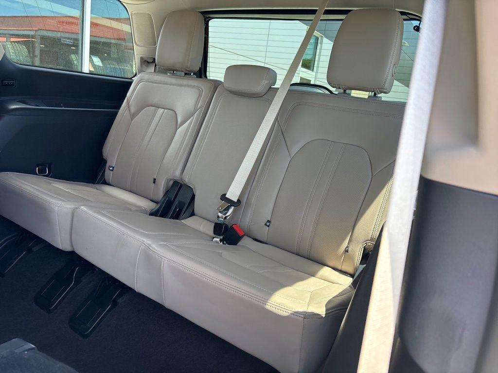 used 2023 Ford Expedition car, priced at $46,232