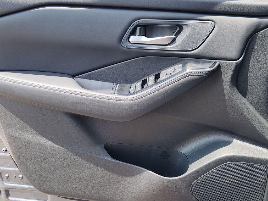 new 2026 Nissan Rogue car, priced at $31,084