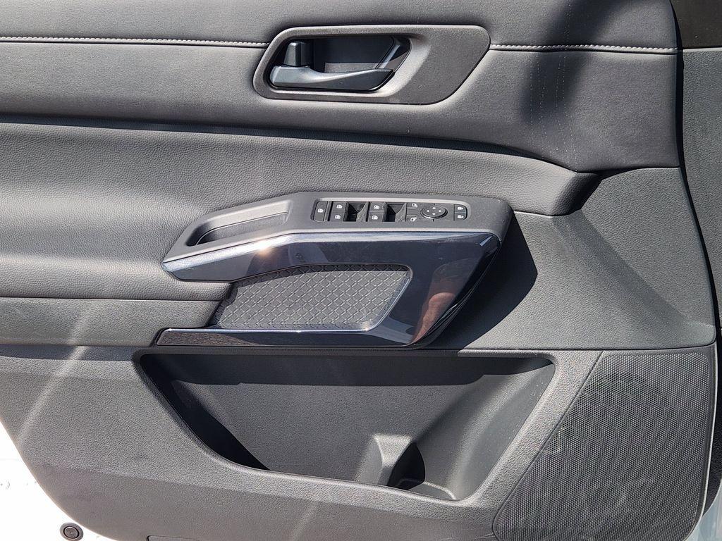 new 2026 Nissan Pathfinder car, priced at $38,523