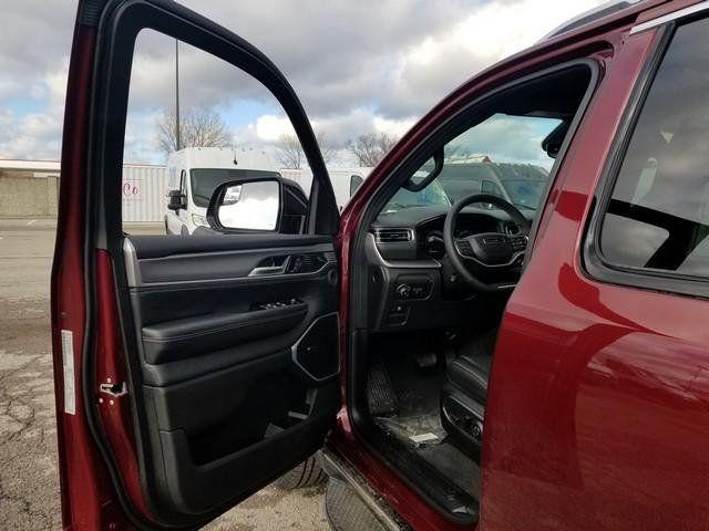new 2025 Jeep Wagoneer L car, priced at $62,989