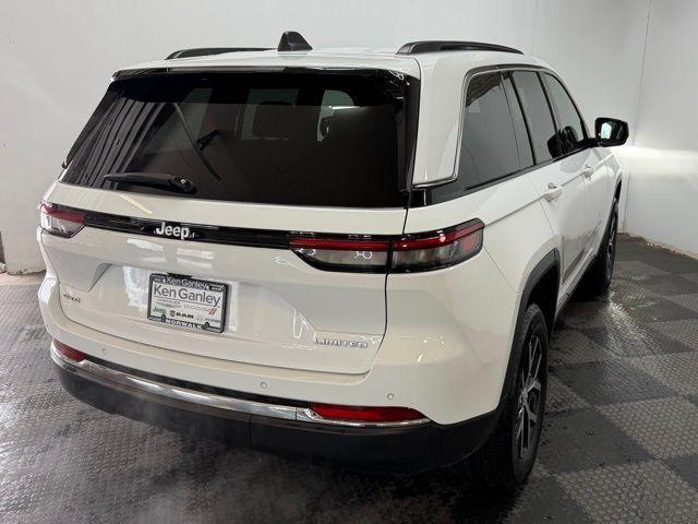 used 2024 Jeep Grand Cherokee car, priced at $35,385