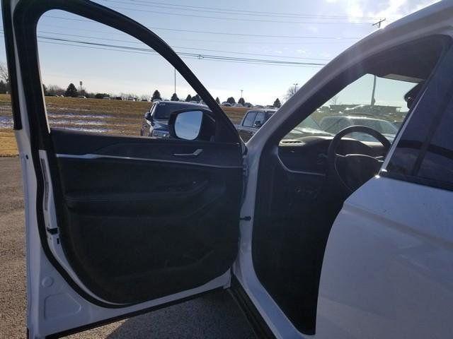 new 2026 Jeep Grand Cherokee car, priced at $48,155