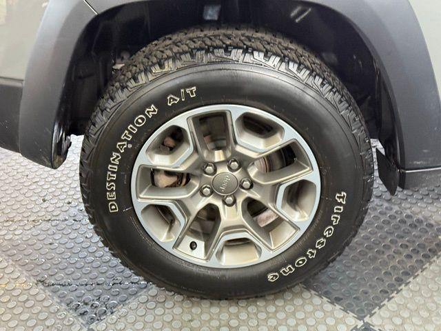 used 2022 Jeep Cherokee car, priced at $23,994