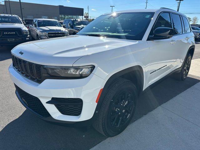 used 2025 Jeep Grand Cherokee car, priced at $35,225