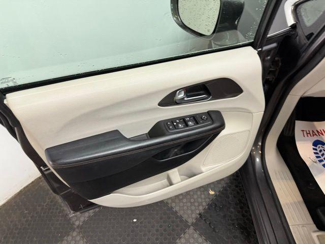 used 2020 Chrysler Pacifica car, priced at $8,979