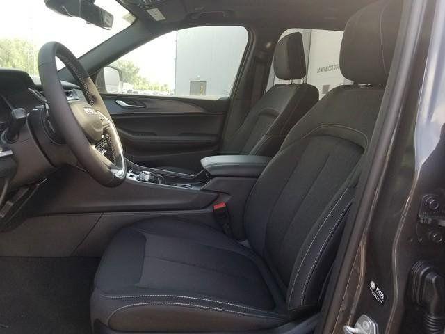 new 2025 Jeep Grand Cherokee car, priced at $36,265