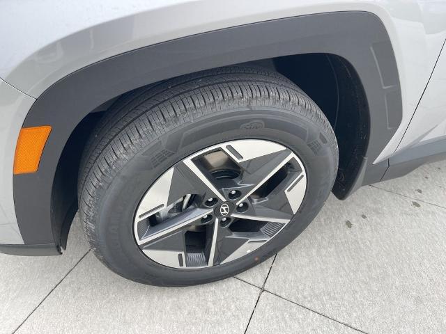 new 2026 Hyundai TUCSON Hybrid car, priced at $38,129