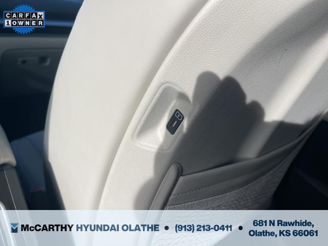 used 2025 Kia Sorento car, priced at $35,948