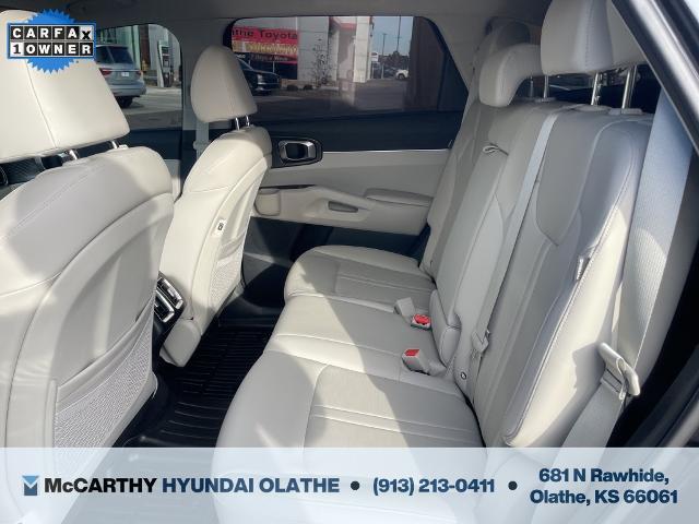 used 2025 Kia Sorento car, priced at $35,948