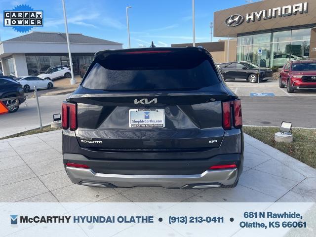 used 2025 Kia Sorento car, priced at $35,948