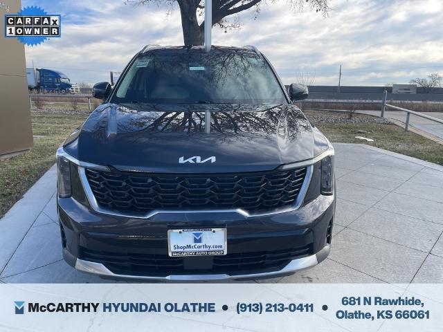 used 2025 Kia Sorento car, priced at $35,948