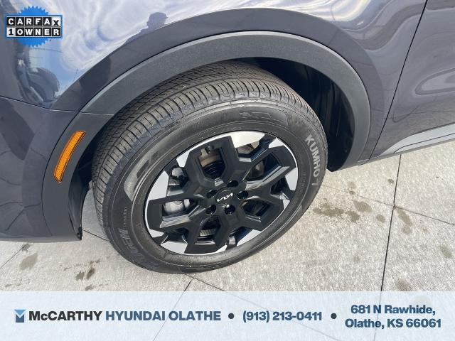 used 2025 Kia Sorento car, priced at $35,948